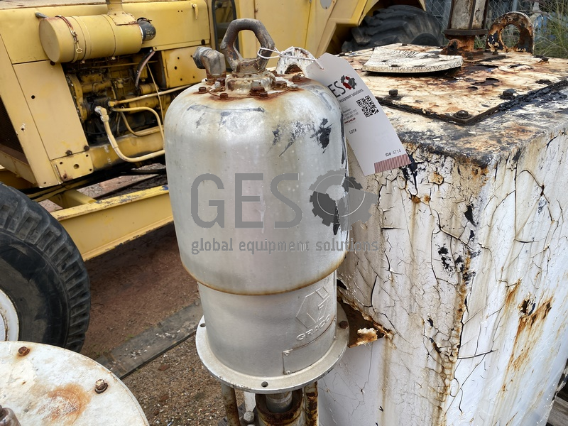 Custom Grease Tank Approx. 1 KL with Graco Pump image 11